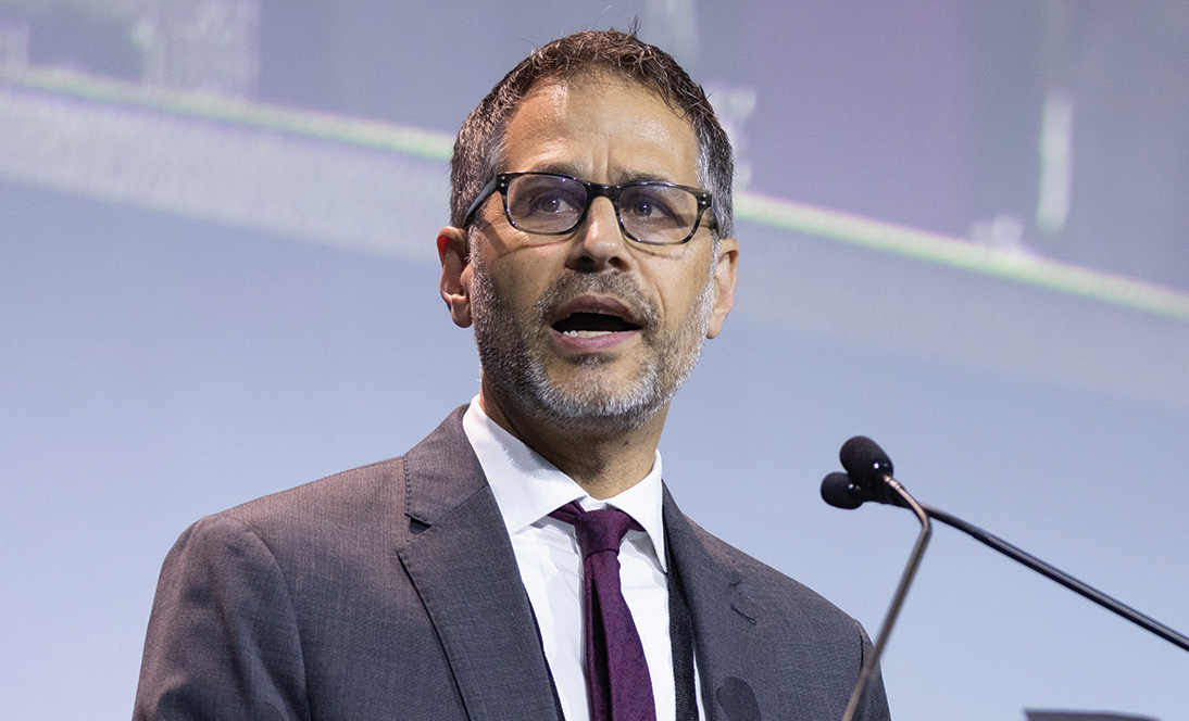 Image: Speaker at the clinical trials