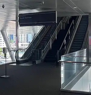 escalatorClings